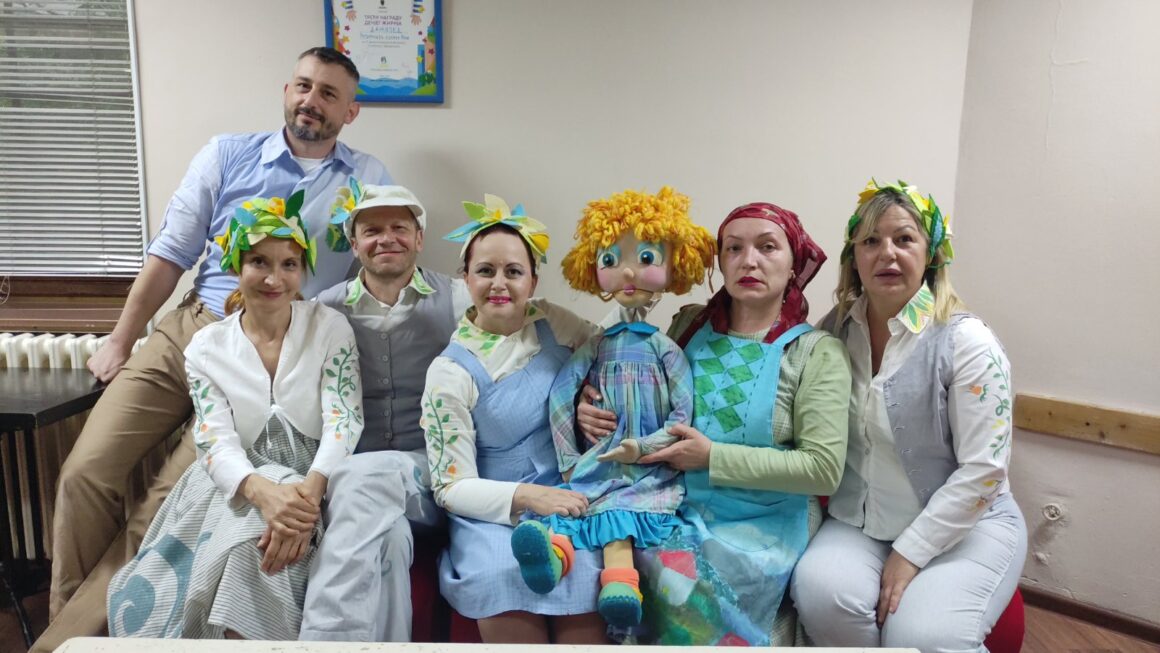 Педесети пут аплауз за ансамбл представе „Цвеће мале Иде“