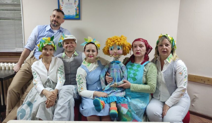 Педесети пут аплауз за ансамбл представе „Цвеће мале Иде“