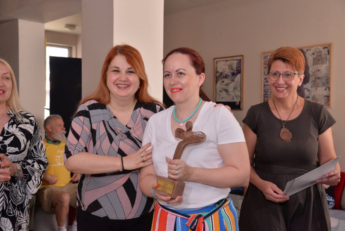 Годишња награда за уметничко достигнуће додељена ансамблу представе „Aска и вук“